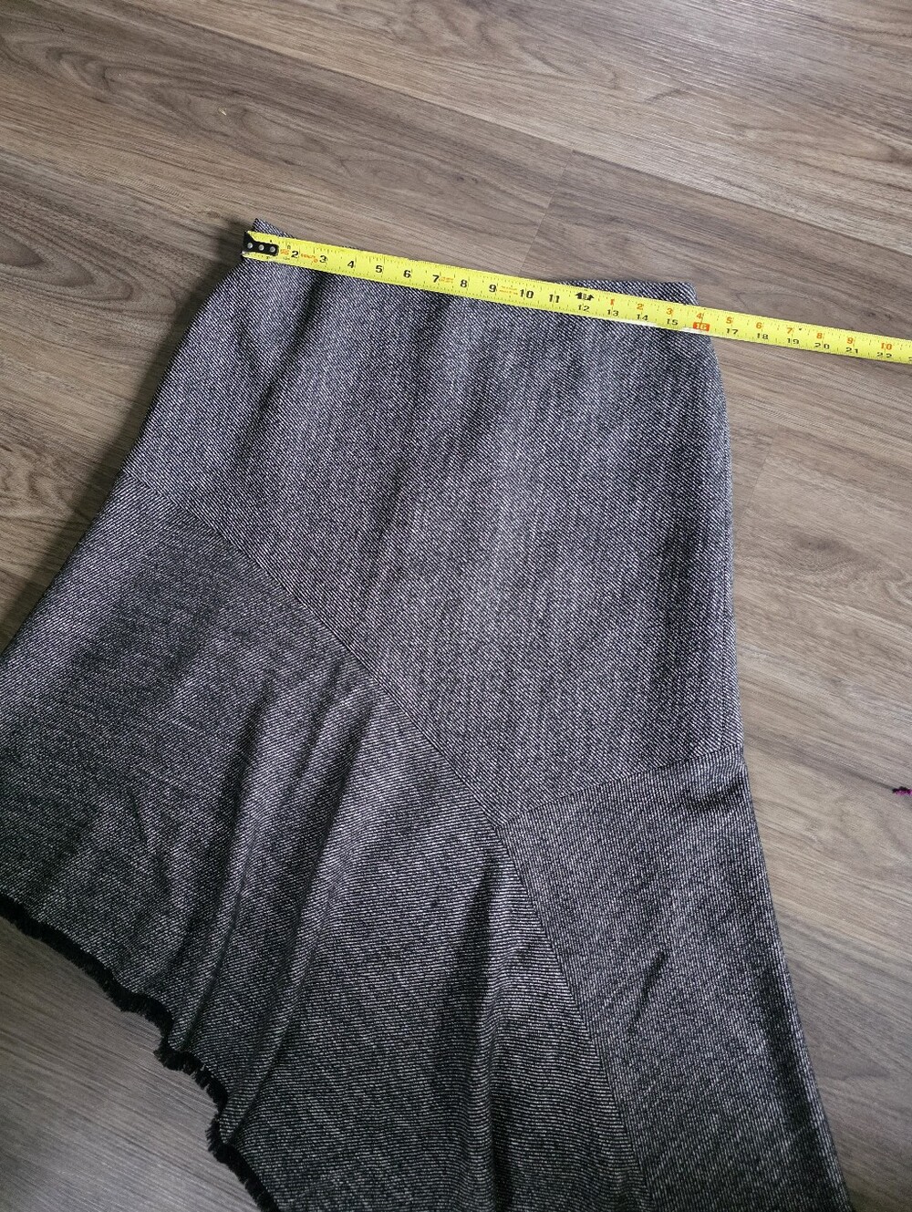 Anne Klein Textured Gray Asymmetric Flared Skirt - Size 10